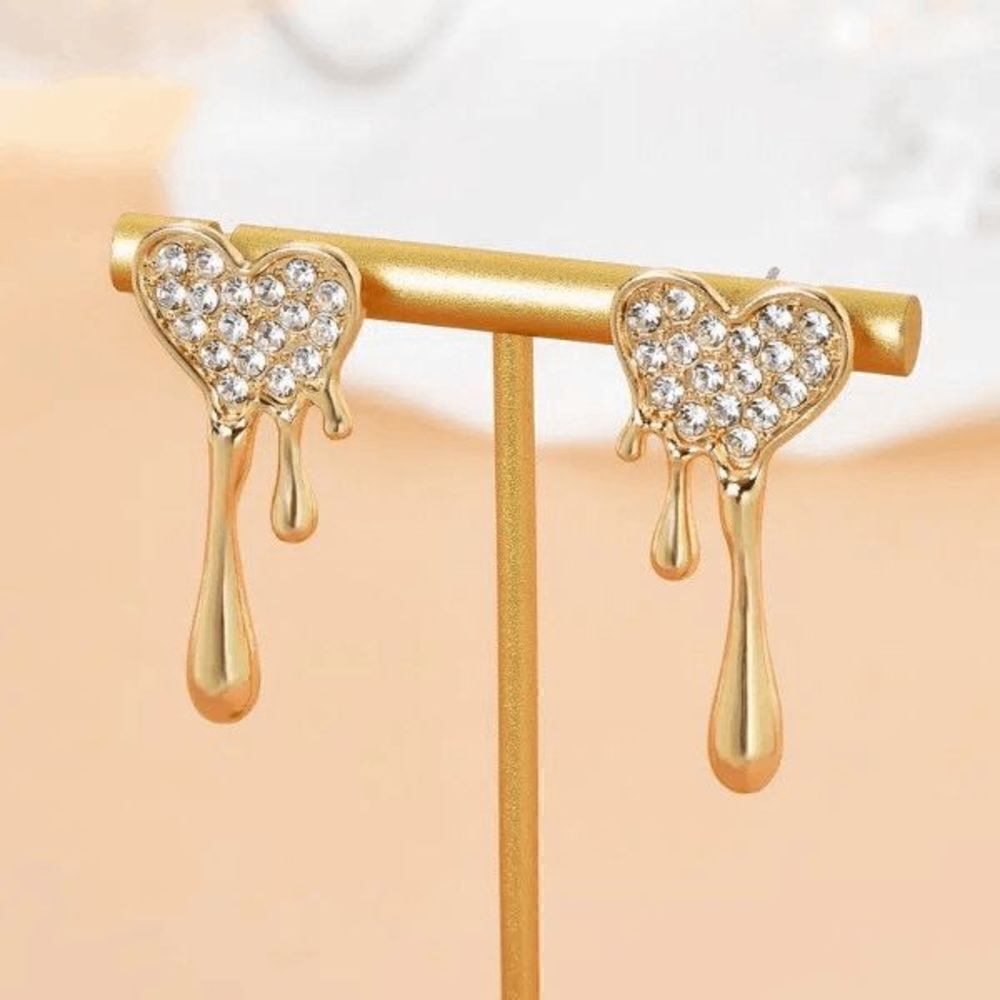 GOLD DIAMOND MELTING HEART STUD EARRINGS